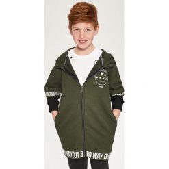 Długa bluza z kapturem - Khaki. Brązowe bluzy chłopięce marki Reserved, z długim rękawem, długie, z kapturem. W wyprzedaży za 49,99 zł.