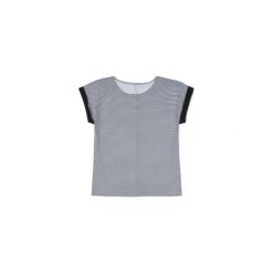 Bluzka casual klasyczna we wzory. Szare bluzki damskie marki TXM, casualowe, z klasycznym kołnierzykiem. Za 24,99 zł.