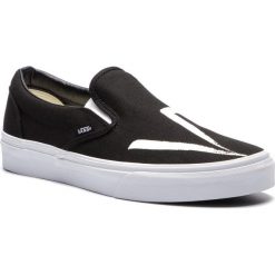 Tenisówki VANS - Ua Classic Slip-On VN0A38F7RFM1M Black/White. Czarne tenisówki męskie Vans, z gumy. W wyprzedaży za 209,00 zł.