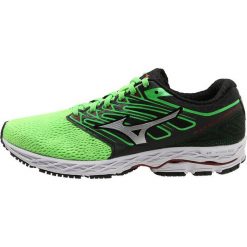 Mizuno WAVE SHADOW Obuwie do biegania startowe green slime/white/formula one. Zielone buty sportowe męskie marki Mizuno, z tworzywa sztucznego, bez zapięcia, do biegania, mizuno wave. W wyprzedaży za 356,85 zł.