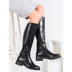 KLASYCZNE OFICERKI. Kozaki damskie Ideal Shoes, klasyczne, bez obcasa, bez zapięcia. Za 127,90 zł.