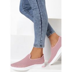 Różowe Buty Sportowe Nautithea. Różowe buty sportowe damskie Born2be, bez wzorów, sportowe. W wyprzedaży za 49,99 zł.