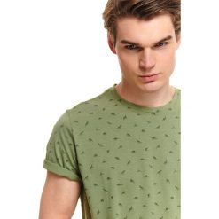 T-shirt we wzór. Brązowe t-shirty męskie Top Secret, na lato, m, z nadrukiem, z bawełny, klasyczne, z okrągłym kołnierzem, krótkie. W wyprzedaży za 34,99 zł.
