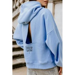 Bluza damska DIDU SKY. Niebieskie bluzy sportowe damskie Bluza damska DIDU SKY, uniwersalny, bez wzorów, bez rękawów, bez kaptura. W wyprzedaży za 79,00 zł.