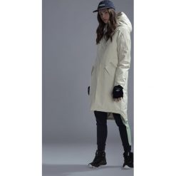Płaszcz damski PROSTO 4F x PROSTO. Szare płaszcze damskie na zimę, s, z nadrukiem, z tkaniny. W wyprzedaży za 599,99 zł.