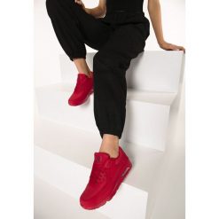 Czerwone Buty Sportowe Vintage Nilda. Czerwone buty sportowe damskie Born2be, bez wzorów, sportowe. Za 109,99 zł.