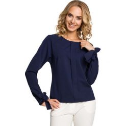 Granatowa Bluzka z Wiązanymi na Dole Długimi Rękawami. Niebieskie bluzki damskie marki Molly.pl, s, bez wzorów, z tkaniny, eleganckie, z klasycznym kołnierzykiem, z długim rękawem. Za 99,90 zł.