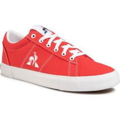 Tenisówki LE COQ SPORTIF - Verdon Plus 2010068 Pure Red. Czerwone półbuty męskie le coq sportif, bez wzorów, z gumy, bez zapięcia. Za 279,00 zł.