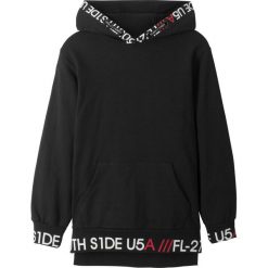 Dłuższa bluza z kapturem bonprix czarny. Czarne bluzy chłopięce bonprix, z nadrukiem, eleganckie, bez rękawów, z kapturem. Za 74,99 zł.
