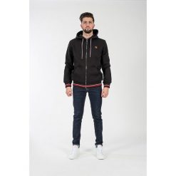 Bluza w kolorze czarnym. Czarne bluzy męskie American College, xs, z aplikacjami, z kapturem, bez rękawów, bez kaptura. W wyprzedaży za 132,95 zł.
