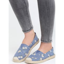 Niebieskie Espadryle Six Years. Niebieskie espadryle damskie Born2be, w kwiaty, bez obcasa, na płaskiej podeszwie. Za 49,99 zł.
