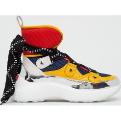 Love Moschino - Buty. Buty sportowe damskie Love Moschino, bez wzorów, ze skóry, sportowe. W wyprzedaży za 599,90 zł.