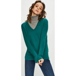 Tommy Hilfiger - Sweter. Szare swetry damskie TOMMY HILFIGER, s, bez wzorów, z bawełny, z krótkim rękawem, krótkie, bez kaptura. W wyprzedaży za 319,90 zł.