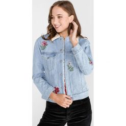 Levi's® Ex-Boyfriend Kurtka Niebieski. Niebieskie kurtki damskie na wiosnę, s, z haftami, z bawełny, bez kaptura. Za 619,95 zł.