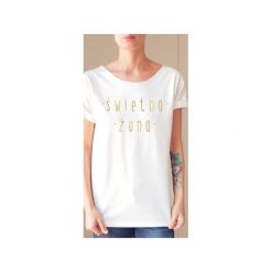 Świetna żona krótki biały oversize. Białe t-shirty damskie One mug a day, m, bez wzorów, bez kołnierzyka. Za 68,00 zł.