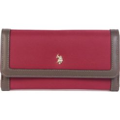 U.S. POLO ASSN. portfel damski Houston Large Flap wallet bordowy. Czerwone portfele damskie U.S. Polo Assn., bez wzorów. Za 209,00 zł.