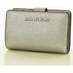 Portfele damskie: Markowy portfel MICHAEL KORS - JET SET TRAVEL- silver