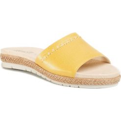 Klapki GO SOFT - WI16-219323 Yellow. Żółte klapki damskie GO SOFT, bez wzorów, ze skóry, bez obcasa. Za 99,99 zł.