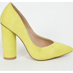 Public Desire - Czółenka. Żółte czółenka damskie na słupku marki Public Desire, bez wzorów, z materiału, bez obcasa, bez zapięcia. W wyprzedaży za 119,90 zł.