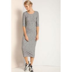 SUKIENKA DAMSKA GŁADKA. Szare sukienki damskie Top Secret, na zimę, bez wzorów, z dzianiny, eleganckie, bez kołnierzyka, bez rękawów, maxi, sportowe. W wyprzedaży za 49,99 zł.