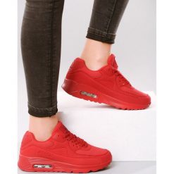 Czerwone Buty Sportowe Vintage Nilda. Czerwone buty sportowe damskie Born2be, z nadrukiem, z tkaniny, sportowe. Za 99,99 zł.