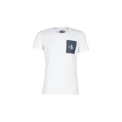 T-shirty z krótkim rękawem Calvin Klein Jeans MONOGRAM POCKET SLIM SS TEE. Białe t-shirty męskie Calvin Klein Jeans, xl, bez wzorów, z jeansu, bez kołnierzyka, krótkie. Za 129,00 zł.