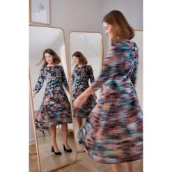 Sukienka Galatea Dierama czarna 32 czarny. Czarne sukienki damskie marki Marie Zélie, na zimę, s, w paski, z bawełny, bez kołnierzyka, bez rękawów. Za 437,00 zł.