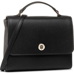 Torebka TOMMY HILFIGER - Honey Flap Satchel AW0AW07944 BDS. Czarne torebki klasyczne damskie TOMMY HILFIGER, bez wzorów, ze skóry ekologicznej, klasyczne, bez dodatków. W wyprzedaży za 449,00 zł.