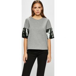 Only - Top. Szare bluzki z odkrytymi ramionami marki ONLY, s, z elastanu, z okrągłym kołnierzem. W wyprzedaży za 99,90 zł.