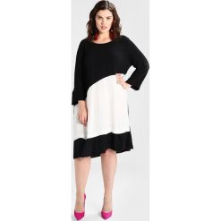 Sukienki hiszpanki: ADIA DRESS CAROLE BLOCK LONG SLEEVES Sukienka z dżerseju off white/black