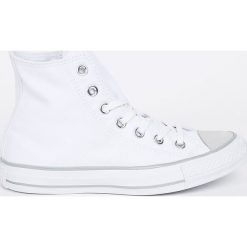 Converse - Trampki. Białe trampki i tenisówki damskie marki Converse, z gumy, na sznurówki. W wyprzedaży za 199,90 zł.