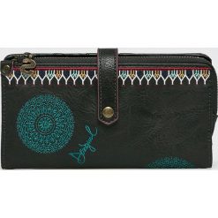 Desigual - Portfel. Czarne portfele damskie Desigual, z materiału. W wyprzedaży za 179,90 zł.