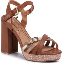 Sandały WRANGLER - Tropicana Blondie WL01581A Cuoio 068. Pomarańczowe klapki damskie Wrangler, bez wzorów, ze skóry ekologicznej, bez obcasa, na obcasie. Za 279,00 zł.