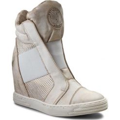 Sneakersy ROBERTO - 528/D B. Złoto. Białe półbuty damskie Roberto, na co dzień, bez wzorów, ze skóry, bez obcasa, na koturnie, bez zapięcia. W wyprzedaży za 209,00 zł.
