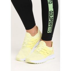 Żółte Buty Sportowe Blossom Spring. Żółte buty sportowe damskie Born2be, bez wzorów, sportowe. W wyprzedaży za 89,99 zł.
