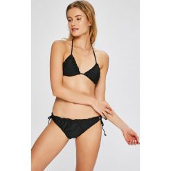 Answear - Strój kąpielowy Stripes Vibes. Czarne góra bikini marki ANSWEAR. W wyprzedaży za 79,90 zł.