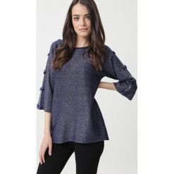Granatowy Sweter Fireside. Niebieskie swetry damskie Born2be, s, z aplikacjami, z dzianiny, klasyczne, bez rękawów, bez kaptura. Za 109,99 zł.