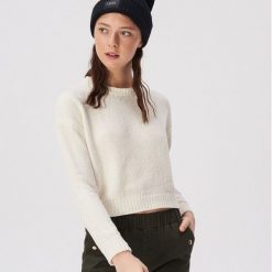 Szenilowy sweter typu crop - Kremowy. Białe swetry damskie Sinsay, s, bez wzorów, bez rękawów, bez kaptura. Za 49,99 zł.