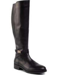 Oficerki TOMMY HILFIGER - Th Hardware Leather Longboot FW0FW04283 Black 990. Czarne kozaki damskie TOMMY HILFIGER, ze skóry, bez obcasa, na obcasie, bez zapięcia. W wyprzedaży za 559,00 zł.