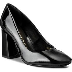 Półbuty BRONX - 75018-A BX 1427 Black 01. Czarne półbuty damskie lakierowane marki Bronx, z lakierowanej skóry, na obcasie. W wyprzedaży za 239,00 zł.