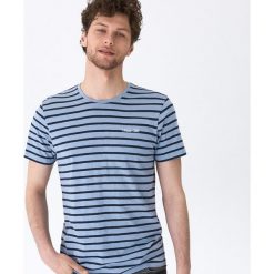 T-shirt w paski - Niebieski. Niebieskie t-shirty męskie House, s, w paski, bez kołnierzyka. Za 39,99 zł.