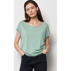 T-shirt basic - Zielony. Zielone t-shirty damskie Reserved, s, bez wzorów, bez kołnierzyka. Za 59,99 zł.