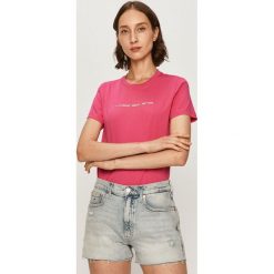 Diesel - T-shirt. Białe bluzki damskie Diesel, s, z aplikacjami, z bawełny, casualowe, z okrągłym kołnierzem. Za 249,90 zł.
