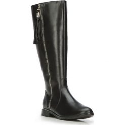 Buty damskie. Pomarańczowe kozaki damskie Wittchen, na zimę, ze skóry, eleganckie, na wysokim obcasie, na płaskiej podeszwie, bez zapięcia. W wyprzedaży za 589,90 zł.