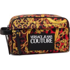 Kosmetyczka VERSACE JEANS COUTURE - E1YVBB24 71427 500. Żółte kosmetyczki męskie Versace Jeans Couture, bez wzorów, z jeansu. Za 419,00 zł.