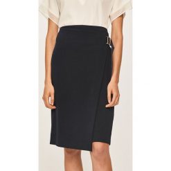 Dkny - Spódnica. Niebieskie spódniczki damskie DKNY, na co dzień, s, bez wzorów, z elastanu, casualowe, z podwyższonym stanem, midi, proste. W wyprzedaży za 359,90 zł.