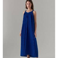 Sukienka maxi na ramiączkach - Niebieski. Niebieskie sukienki damskie Mohito, s, bez wzorów, bez kołnierzyka, bez rękawów, maxi. Za 119,99 zł.