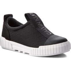 Trampki CALVIN KLEIN JEANS - Bamina R0777 Black. Czarne półbuty damskie Calvin Klein Jeans, bez wzorów, z jeansu, bez obcasa, bez zapięcia. W wyprzedaży za 259,00 zł.