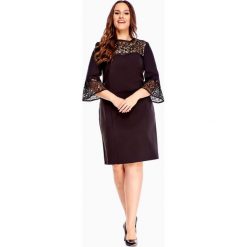 Sukienka z koronkowymi wstawkami czarny. Czarne sukienki damskie N/A, plus size, bez wzorów, z wiskozy, bez kołnierzyka, plus size, bez rękawów. Za 207,89 zł.