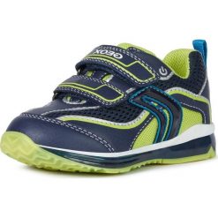 Geox tenisówki chłopięce TODO B0284A_014BU_C0749 27 ciemnoniebieskie. Niebieskie buty chłopięce sportowe Geox, ze skóry, bez zapięcia. Za 259,00 zł.
